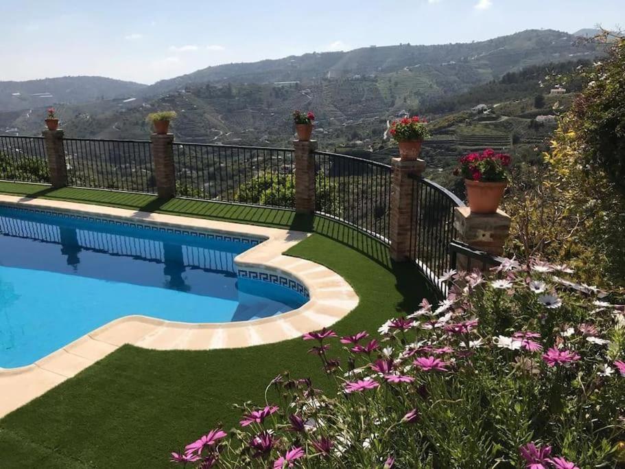 Villa En Frigiliana Con Piscina Y Jacuzzi Ngoại thất bức ảnh