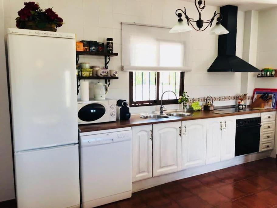 Villa En Frigiliana Con Piscina Y Jacuzzi Ngoại thất bức ảnh