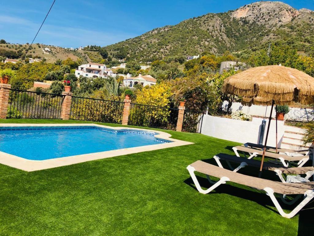 Villa En Frigiliana Con Piscina Y Jacuzzi Ngoại thất bức ảnh