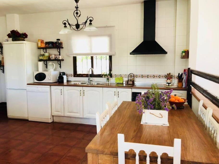 Villa En Frigiliana Con Piscina Y Jacuzzi Ngoại thất bức ảnh