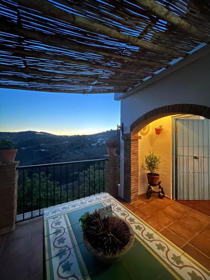 Villa En Frigiliana Con Piscina Y Jacuzzi Ngoại thất bức ảnh