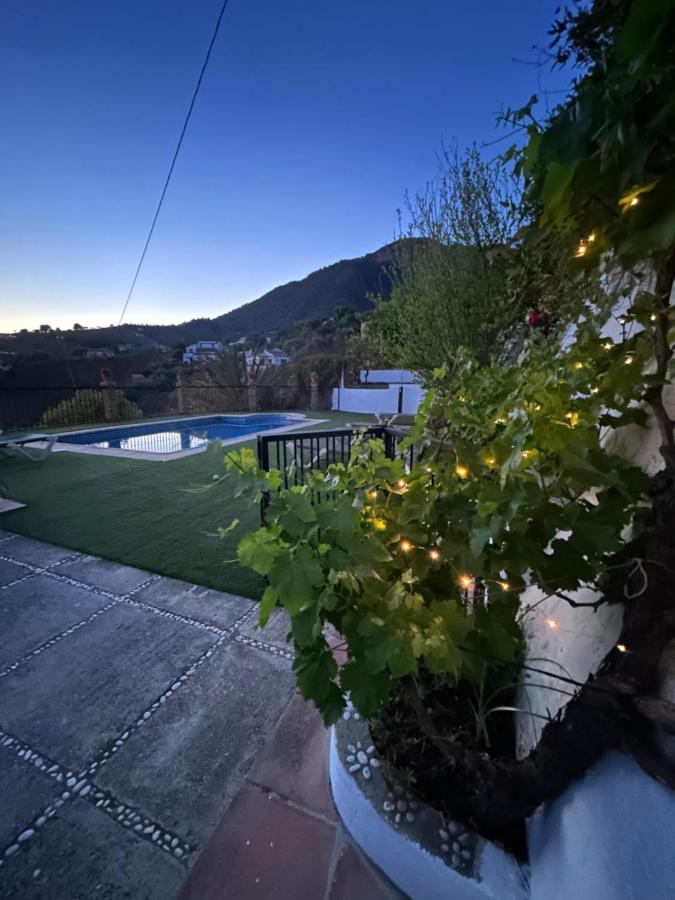 Villa En Frigiliana Con Piscina Y Jacuzzi Ngoại thất bức ảnh